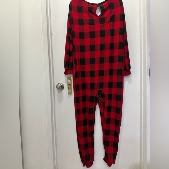 Other - NEW! MukLuks Onesie Pajama Sz L